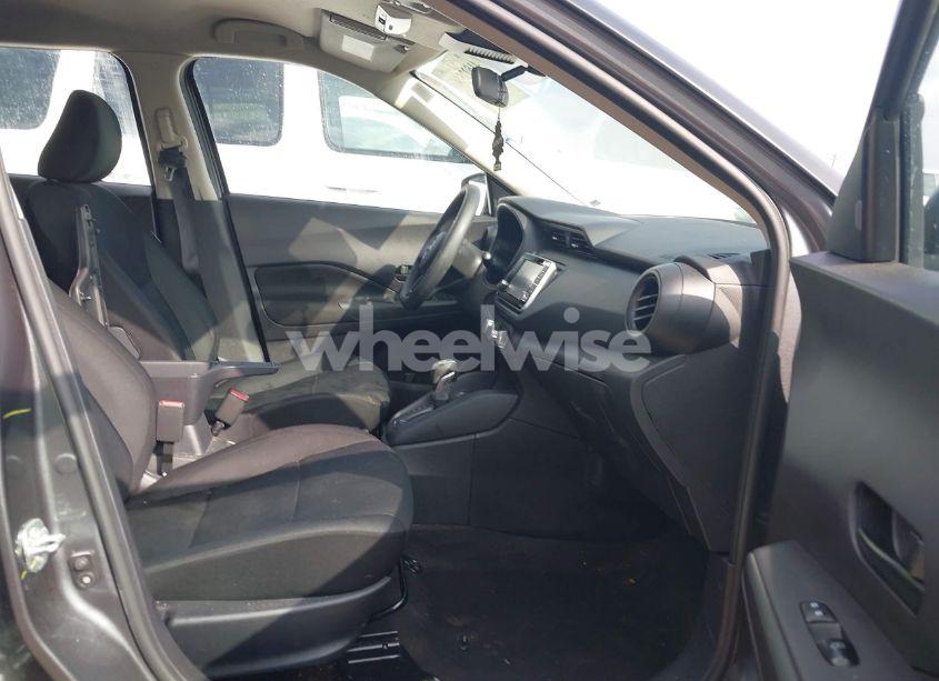 Photo 5 of 2023 Nissan Kicks S XTRONIC CVT (VIN 3N1CP5BV1PL574783)