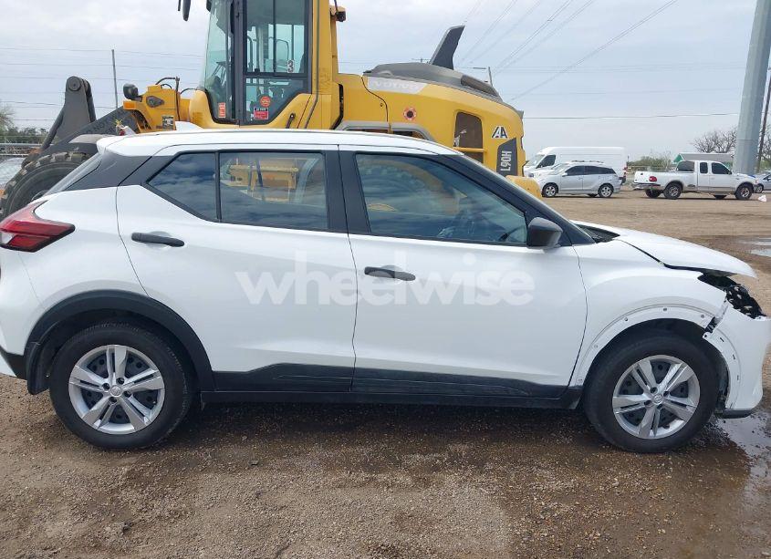Photo 14 of 2024 Nissan Kicks S XTRONIC CVT (VIN 3N1CP5BV1RL502999)