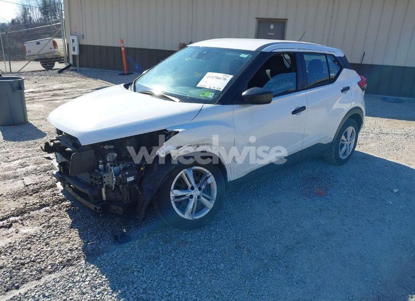 Photo 2 of 2020 Nissan Kicks S XTRONIC CVT (VIN 3N1CP5BV2LL492913)