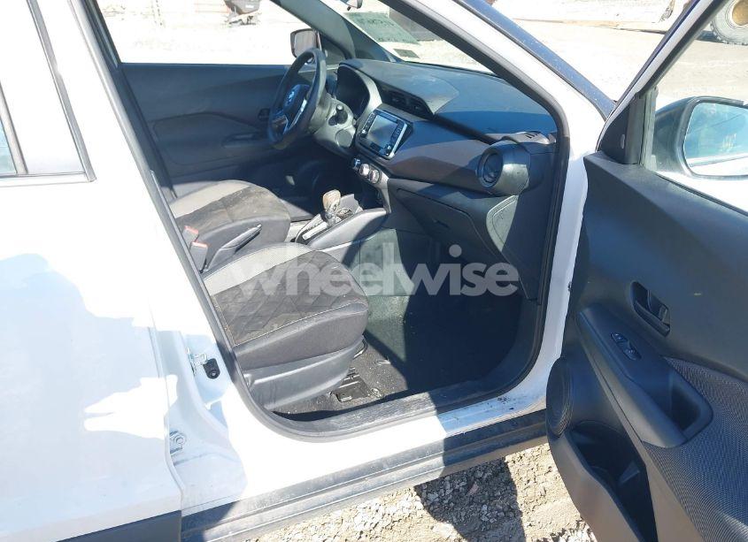 Photo 5 of 2020 Nissan Kicks S XTRONIC CVT (VIN 3N1CP5BV2LL492913)