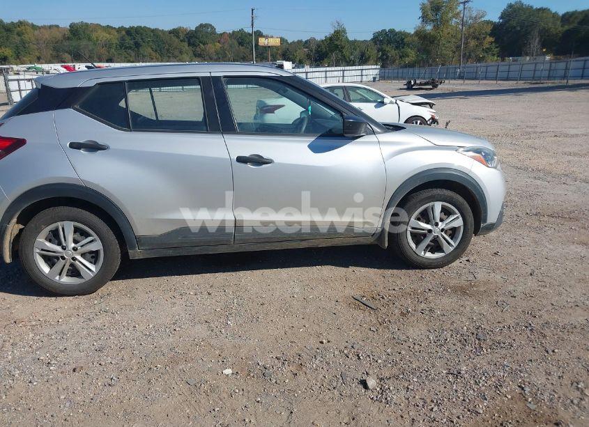 Photo 14 of 2020 Nissan Kicks S (VIN 3N1CP5BV2LL524341)