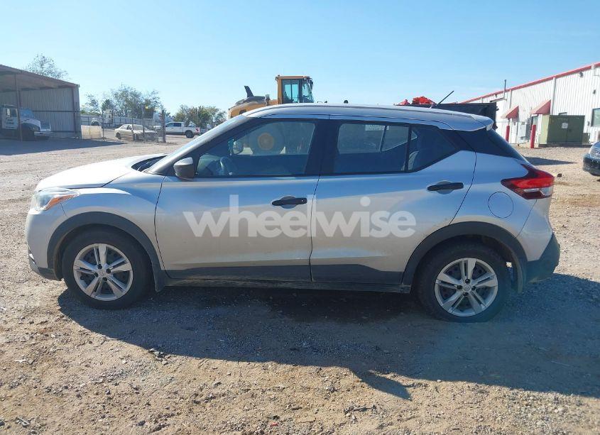 Photo 15 of 2020 Nissan Kicks S (VIN 3N1CP5BV2LL524341)