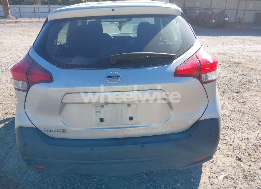 Photo 17 of 2020 Nissan Kicks S (VIN 3N1CP5BV2LL524341)