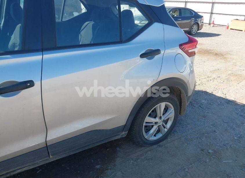 Photo 18 of 2020 Nissan Kicks S (VIN 3N1CP5BV2LL524341)