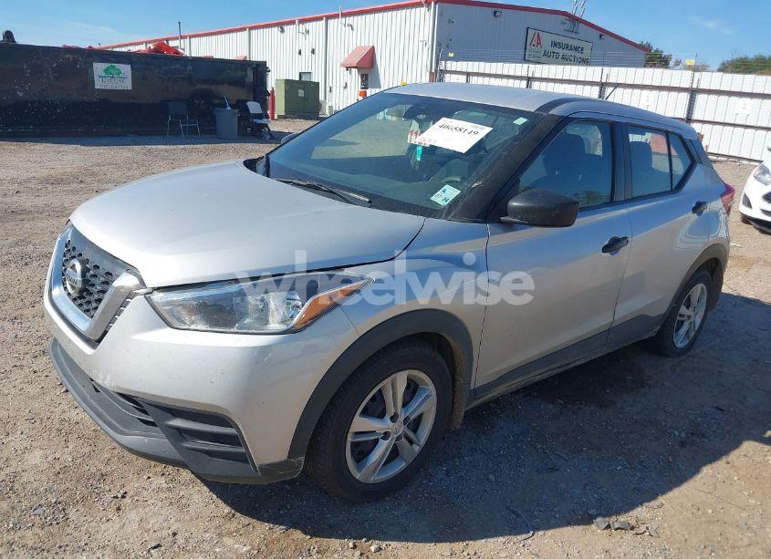 Photo 2 of 2020 Nissan Kicks S (VIN 3N1CP5BV2LL524341)
