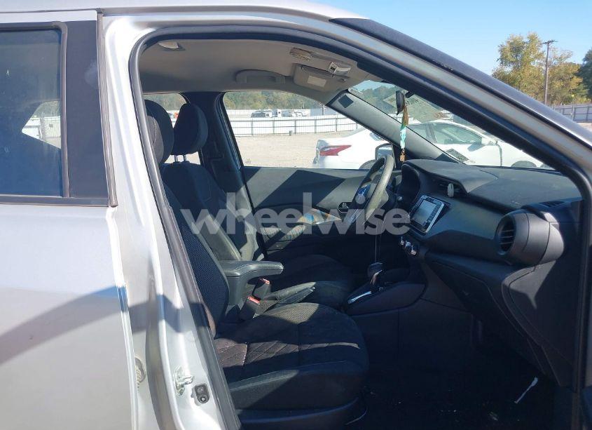 Photo 5 of 2020 Nissan Kicks S (VIN 3N1CP5BV2LL524341)