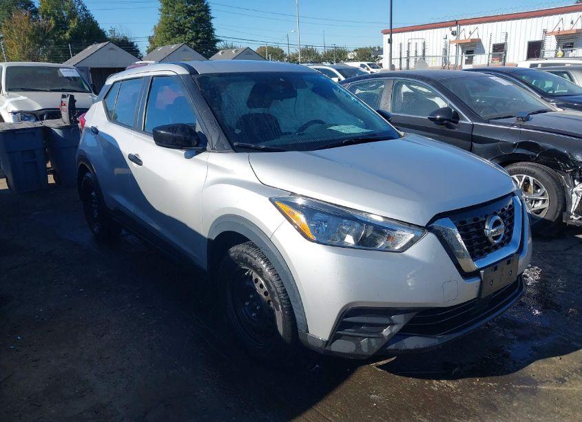 2020 Nissan Kicks S XTRONIC CVT (VIN 3N1CP5BV2LL531774) main photo