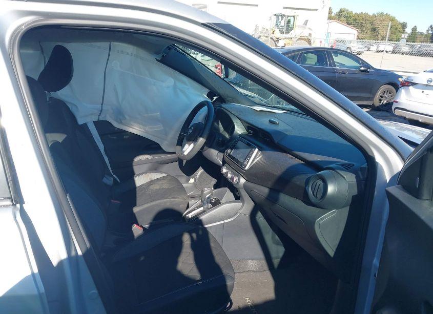 Photo 5 of 2020 Nissan Kicks S XTRONIC CVT (VIN 3N1CP5BV2LL531774)