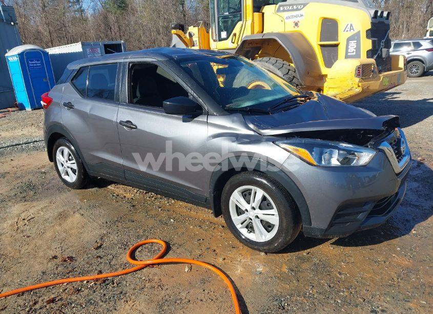 2020 Nissan Kicks S XTRONIC CVT (VIN 3N1CP5BV2LL577816) main photo