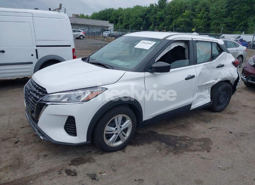 Photo 2 of 2022 Nissan Kicks S XTRONIC CVT (VIN 3N1CP5BV2NL516520)