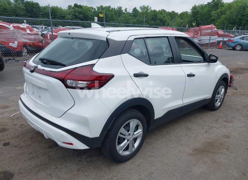 Photo 4 of 2022 Nissan Kicks S XTRONIC CVT (VIN 3N1CP5BV2NL516520)
