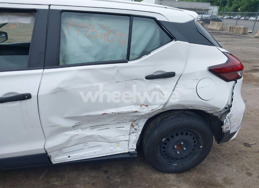 Photo 6 of 2022 Nissan Kicks S XTRONIC CVT (VIN 3N1CP5BV2NL516520)