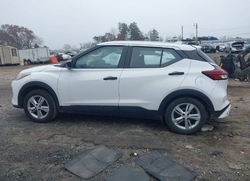 Photo 14 of 2022 Nissan Kicks S XTRONIC CVT (VIN 3N1CP5BV2NL528733)