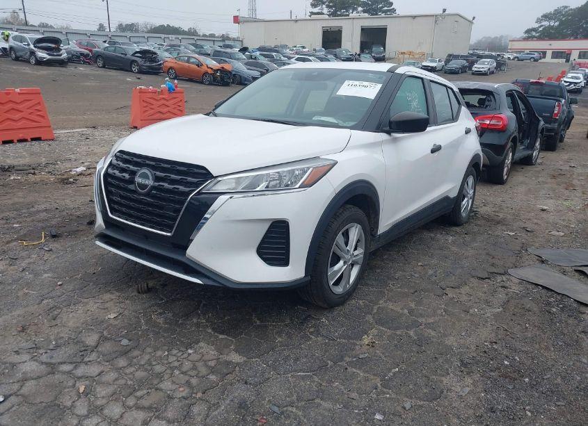 Photo 2 of 2022 Nissan Kicks S XTRONIC CVT (VIN 3N1CP5BV2NL528733)