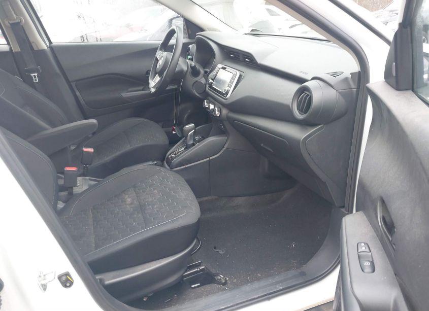 Photo 5 of 2022 Nissan Kicks S XTRONIC CVT (VIN 3N1CP5BV2NL528733)