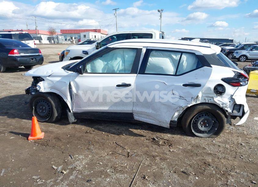 Photo 14 of 2023 Nissan Kicks S XTRONIC CVT (VIN 3N1CP5BV2PL569138)