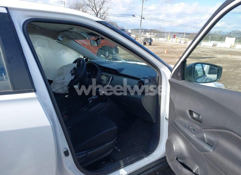 Photo 5 of 2023 Nissan Kicks S XTRONIC CVT (VIN 3N1CP5BV2PL569138)