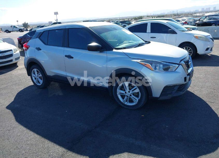 2020 Nissan Kicks S XTRONIC CVT (VIN 3N1CP5BV3LL493097) main photo