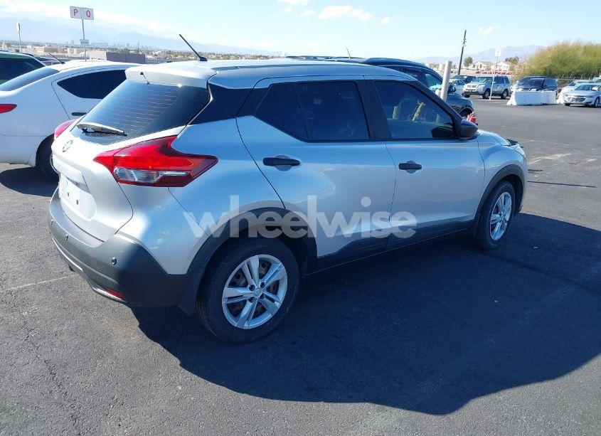 Photo 4 of 2020 Nissan Kicks S XTRONIC CVT (VIN 3N1CP5BV3LL493097)