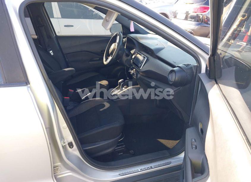 Photo 5 of 2020 Nissan Kicks S XTRONIC CVT (VIN 3N1CP5BV3LL493097)