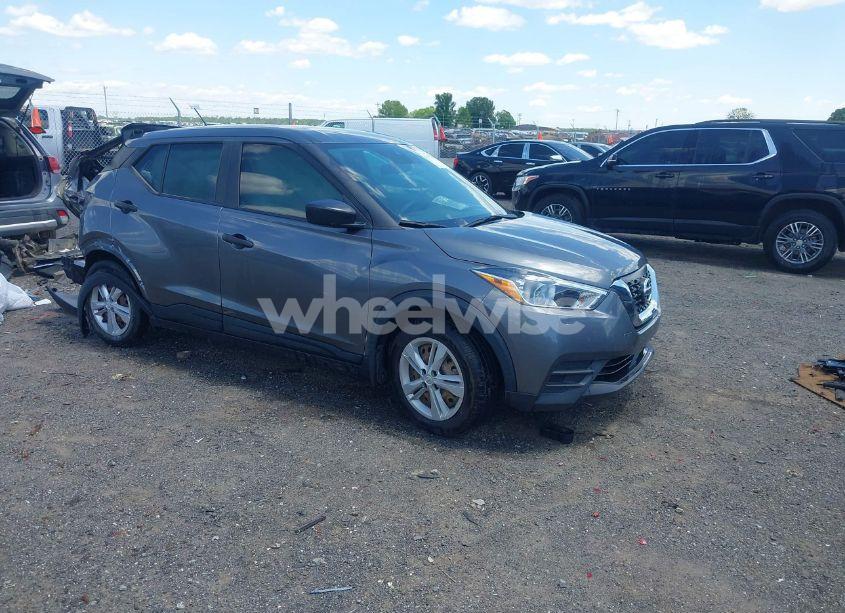 2020 Nissan Kicks S XTRONIC CVT (VIN 3N1CP5BV3LL512442) main photo