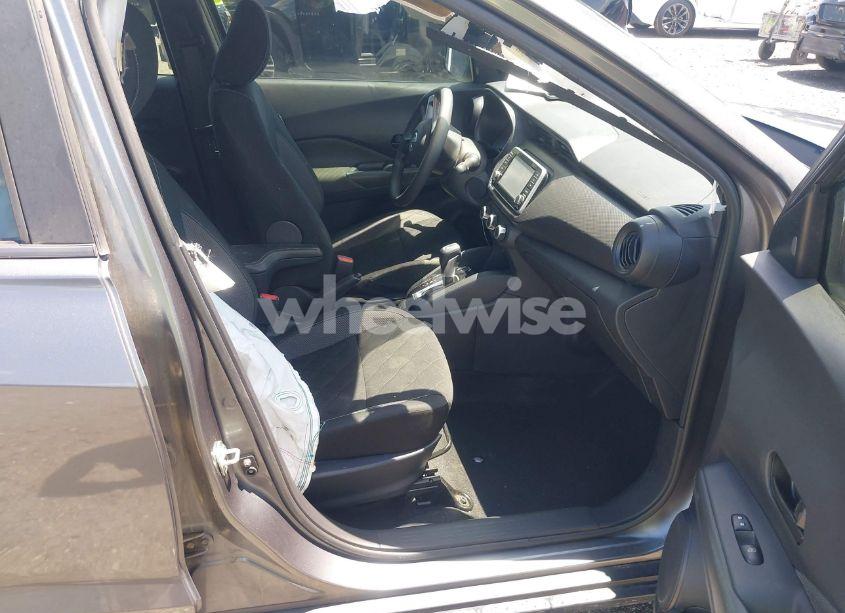 Photo 5 of 2020 Nissan Kicks S XTRONIC CVT (VIN 3N1CP5BV3LL512442)