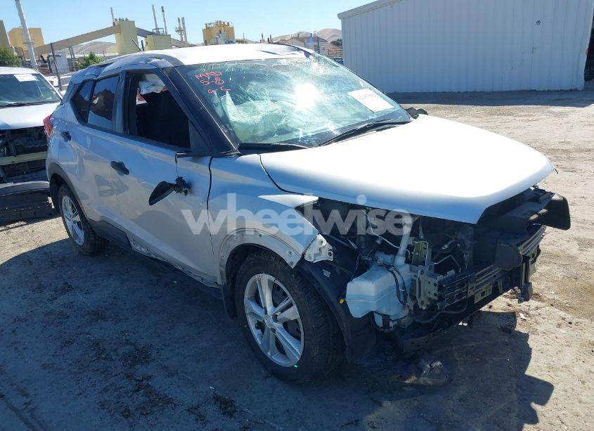 2020 Nissan Kicks S XTRONIC CVT (VIN 3N1CP5BV3LL539401) main photo