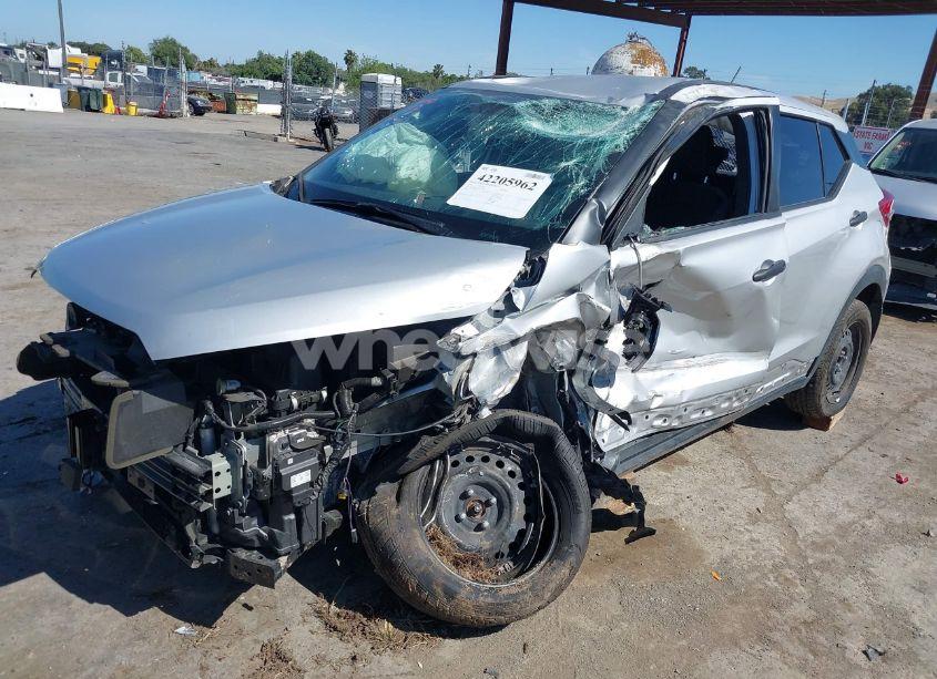 Photo 2 of 2020 Nissan Kicks S XTRONIC CVT (VIN 3N1CP5BV3LL539401)