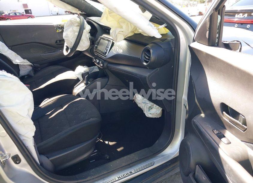 Photo 5 of 2020 Nissan Kicks S XTRONIC CVT (VIN 3N1CP5BV3LL539401)