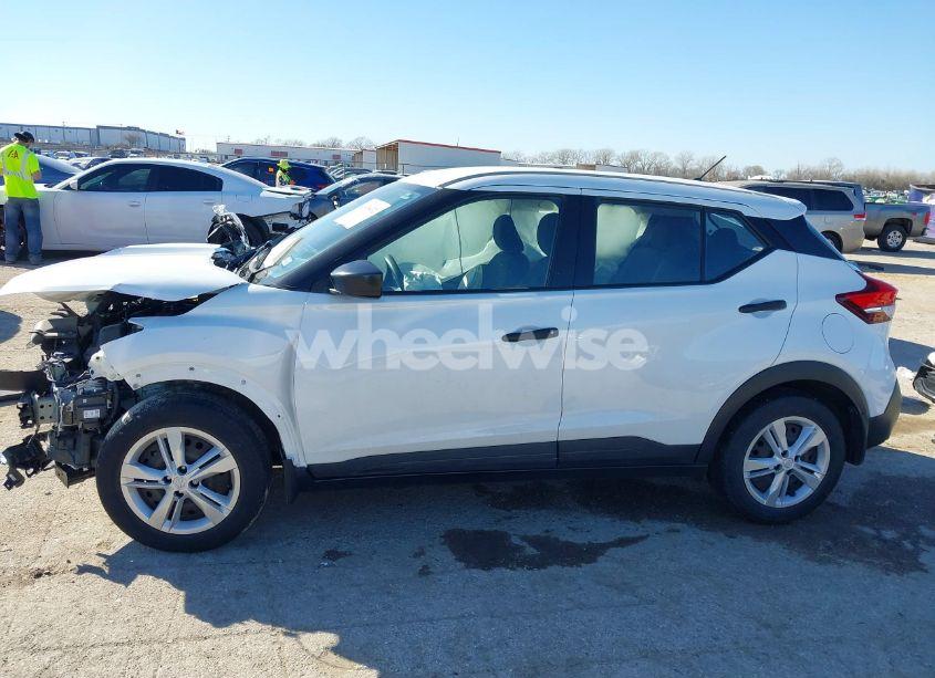 Photo 15 of 2020 Nissan Kicks S XTRONIC CVT (VIN 3N1CP5BV3LL564265)
