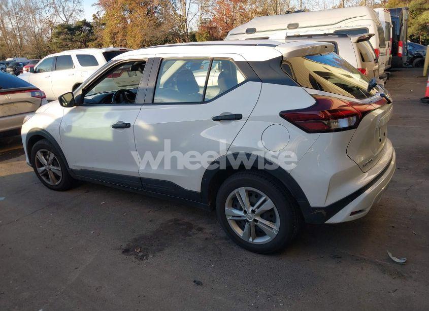 Photo 3 of 2021 Nissan Kicks S XTRONIC CVT (VIN 3N1CP5BV3ML501829)