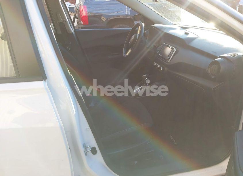 Photo 5 of 2021 Nissan Kicks S XTRONIC CVT (VIN 3N1CP5BV3ML501829)