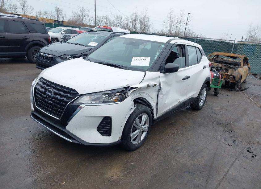 Photo 2 of 2022 Nissan Kicks S XTRONIC CVT (VIN 3N1CP5BV3NL531639)