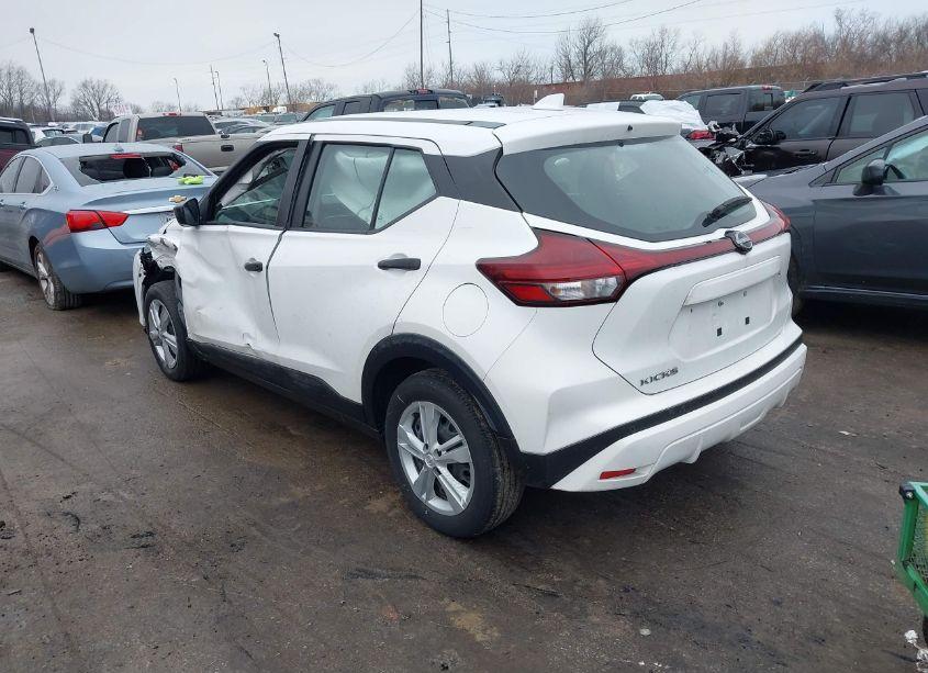Photo 3 of 2022 Nissan Kicks S XTRONIC CVT (VIN 3N1CP5BV3NL531639)
