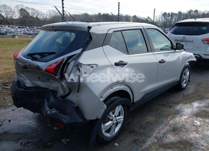 Photo 4 of 2020 Nissan Kicks S XTRONIC CVT (VIN 3N1CP5BV4LL499359)