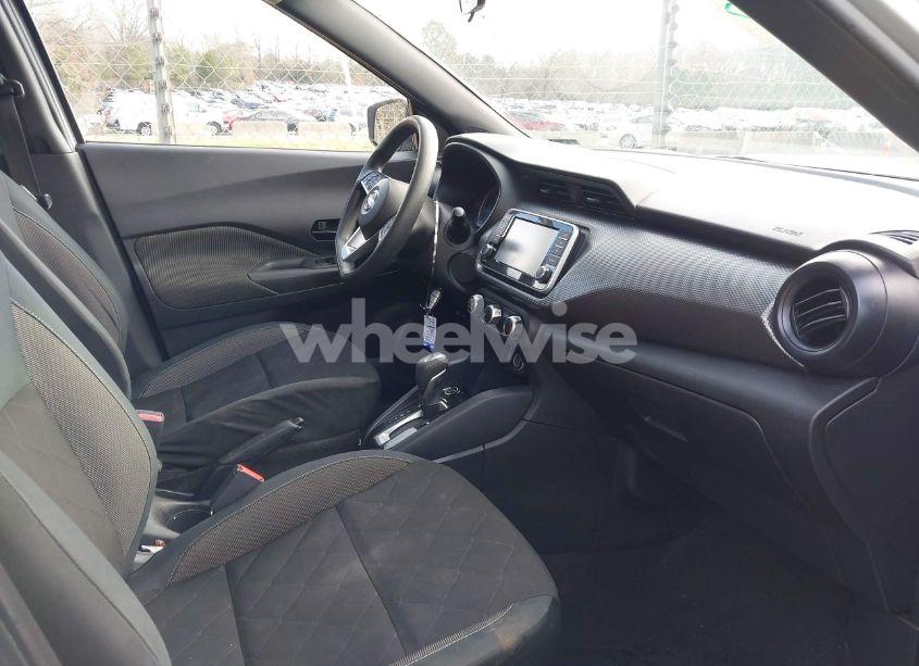 Photo 5 of 2020 Nissan Kicks S XTRONIC CVT (VIN 3N1CP5BV4LL499359)
