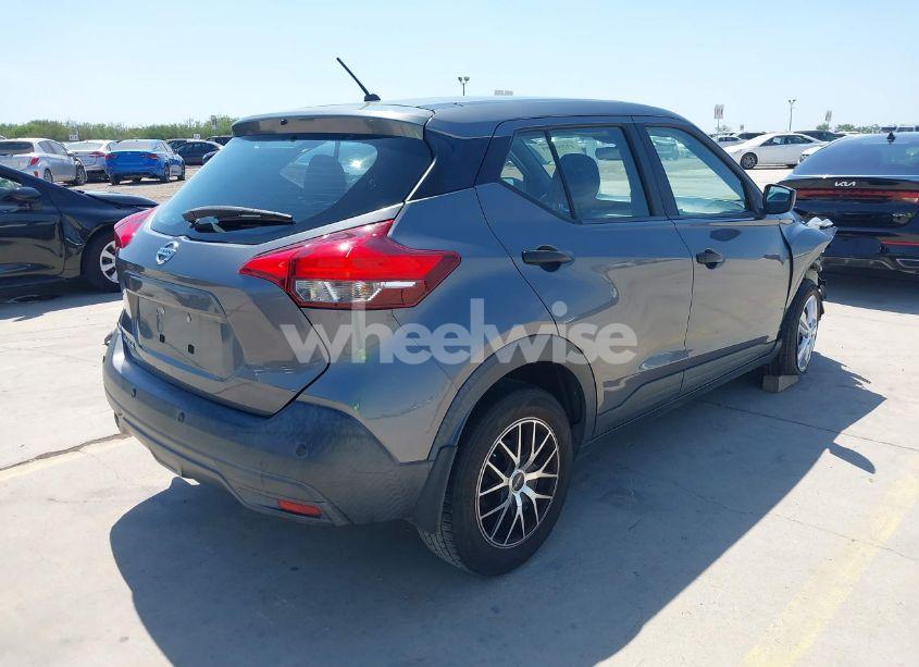 Photo 4 of 2020 Nissan Kicks S XTRONIC CVT (VIN 3N1CP5BV4LL512403)