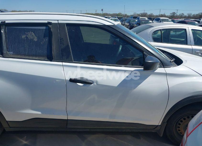 Photo 13 of 2020 Nissan Kicks S XTRONIC CVT (VIN 3N1CP5BV4LL547474)