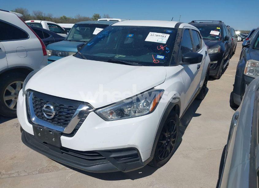 Photo 2 of 2020 Nissan Kicks S XTRONIC CVT (VIN 3N1CP5BV4LL547474)