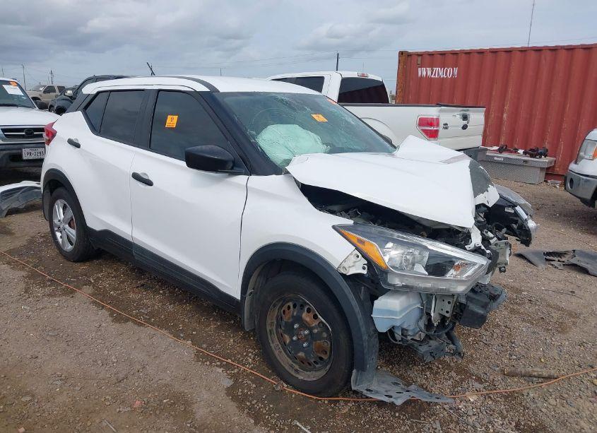 2020 Nissan Kicks S XTRONIC CVT (VIN 3N1CP5BV4LL552612) main photo