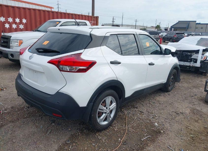 Photo 4 of 2020 Nissan Kicks S XTRONIC CVT (VIN 3N1CP5BV4LL552612)