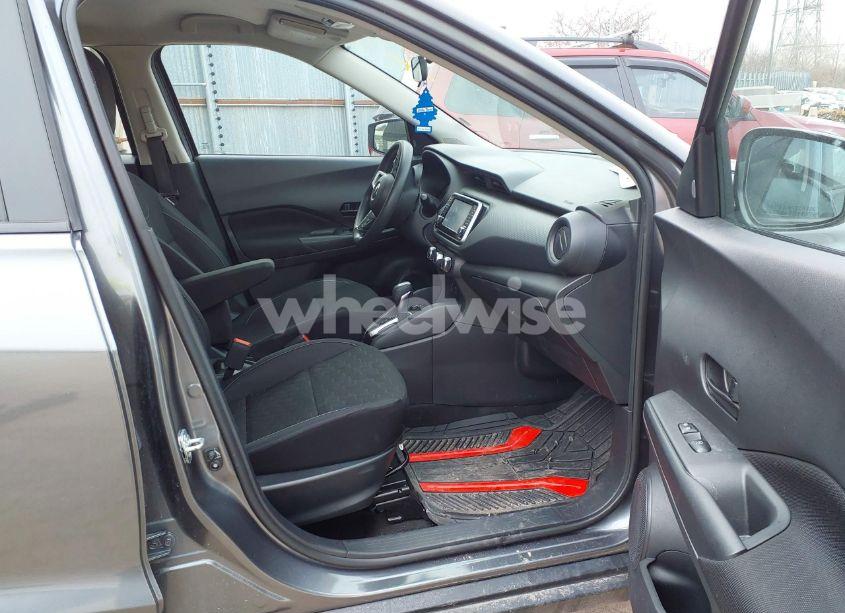 Photo 5 of 2021 Nissan Kicks S XTRONIC CVT (VIN 3N1CP5BV4ML530966)