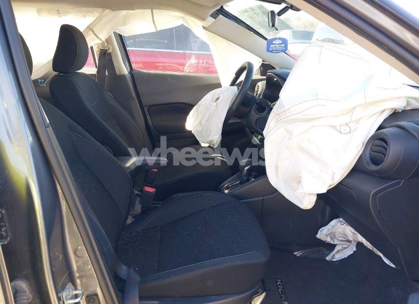 Photo 5 of 2022 Nissan Kicks S XTRONIC CVT (VIN 3N1CP5BV4NL475338)