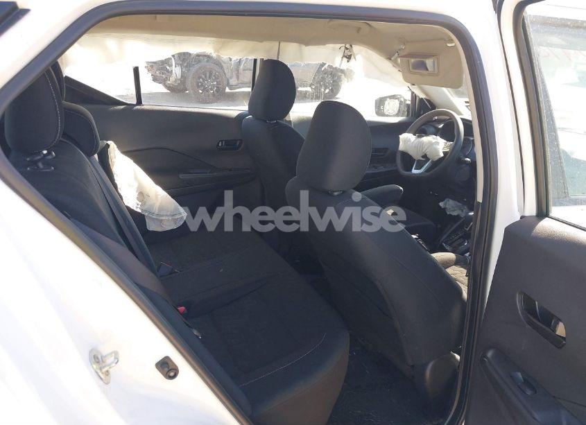 Photo 8 of 2022 Nissan Kicks S XTRONIC CVT (VIN 3N1CP5BV4NL489062)