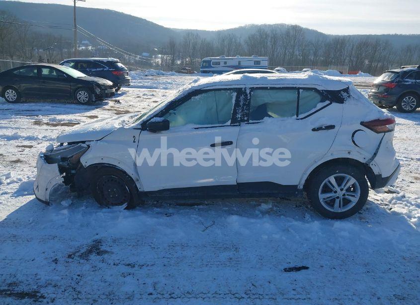 Photo 14 of 2022 Nissan Kicks S XTRONIC CVT (VIN 3N1CP5BV4NL527471)