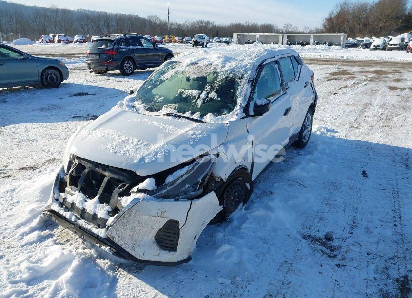 Photo 2 of 2022 Nissan Kicks S XTRONIC CVT (VIN 3N1CP5BV4NL527471)