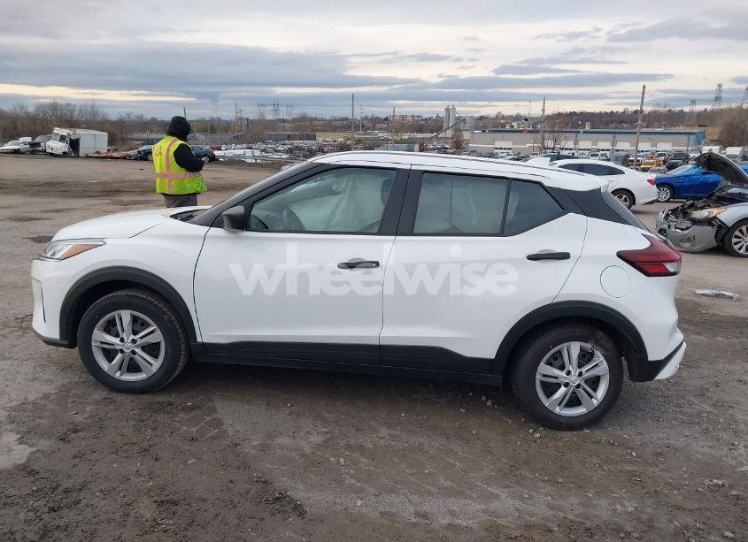 Photo 14 of 2024 Nissan Kicks S XTRONIC CVT (VIN 3N1CP5BV4RL494798)