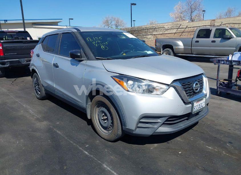 2020 Nissan Kicks S XTRONIC CVT (VIN 3N1CP5BV5LL518629) main photo