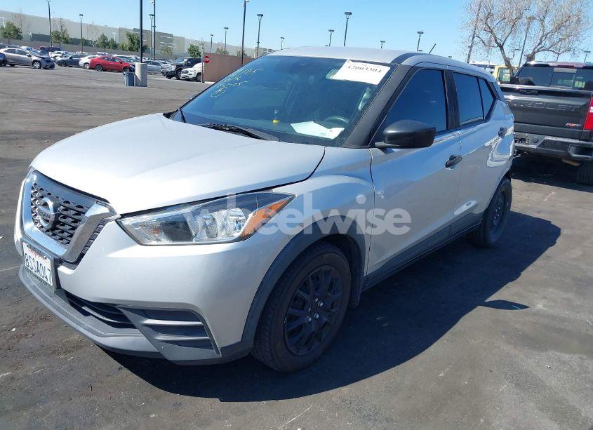 Photo 2 of 2020 Nissan Kicks S XTRONIC CVT (VIN 3N1CP5BV5LL518629)