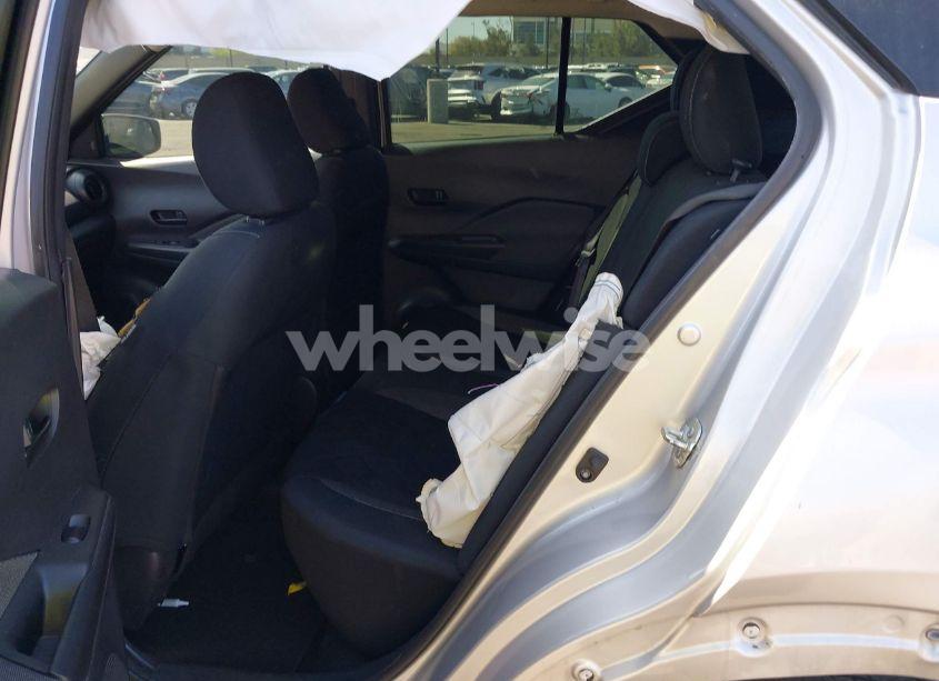 Photo 8 of 2020 Nissan Kicks S XTRONIC CVT (VIN 3N1CP5BV5LL518629)